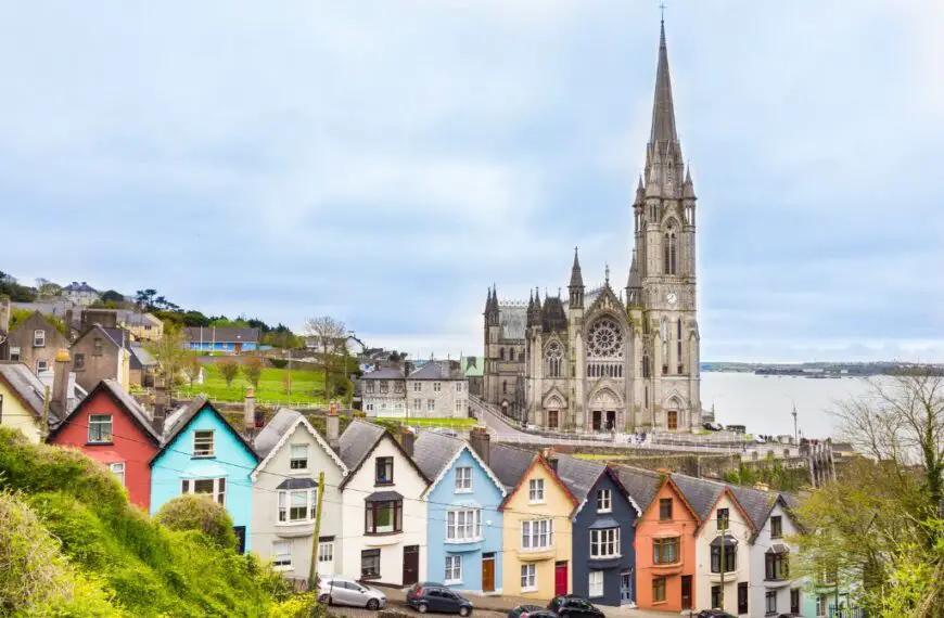The Top 10 Must-Visit Places in Ireland